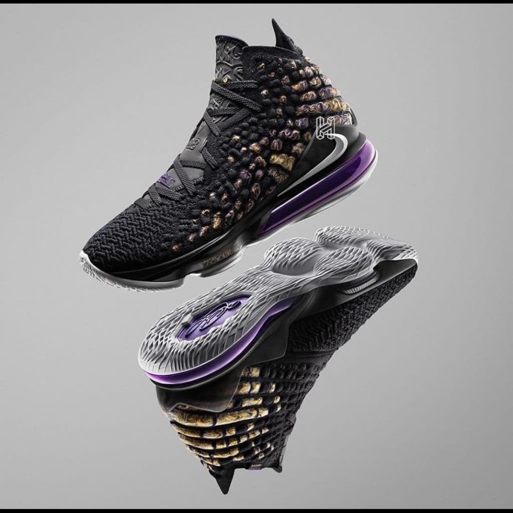 Nike LeBron 17 ‘Lakers’ Boys size 6.5